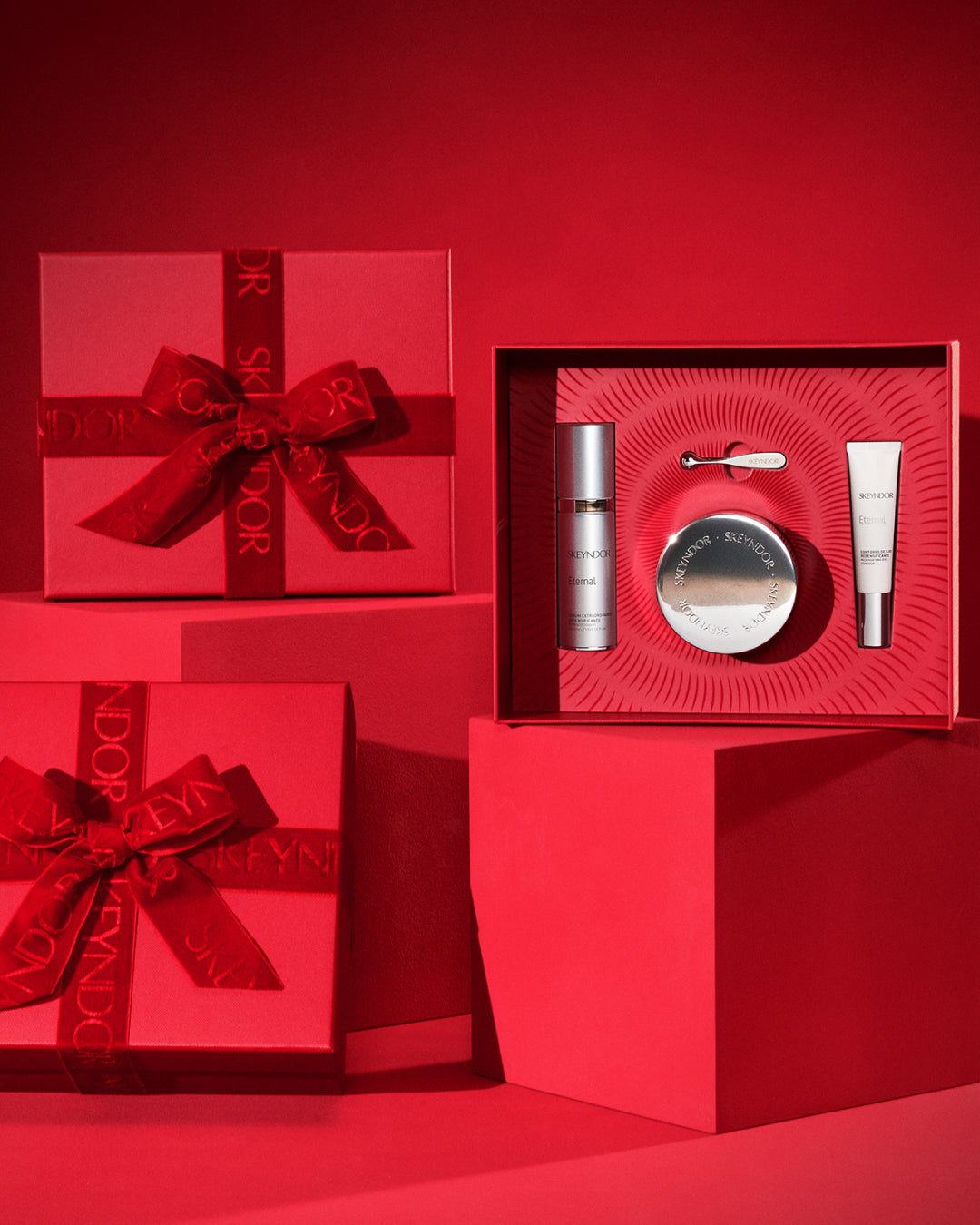 Skeyndor Skincare Kit | Eternal skincare set - with plant stem cell extract and vegan collagen